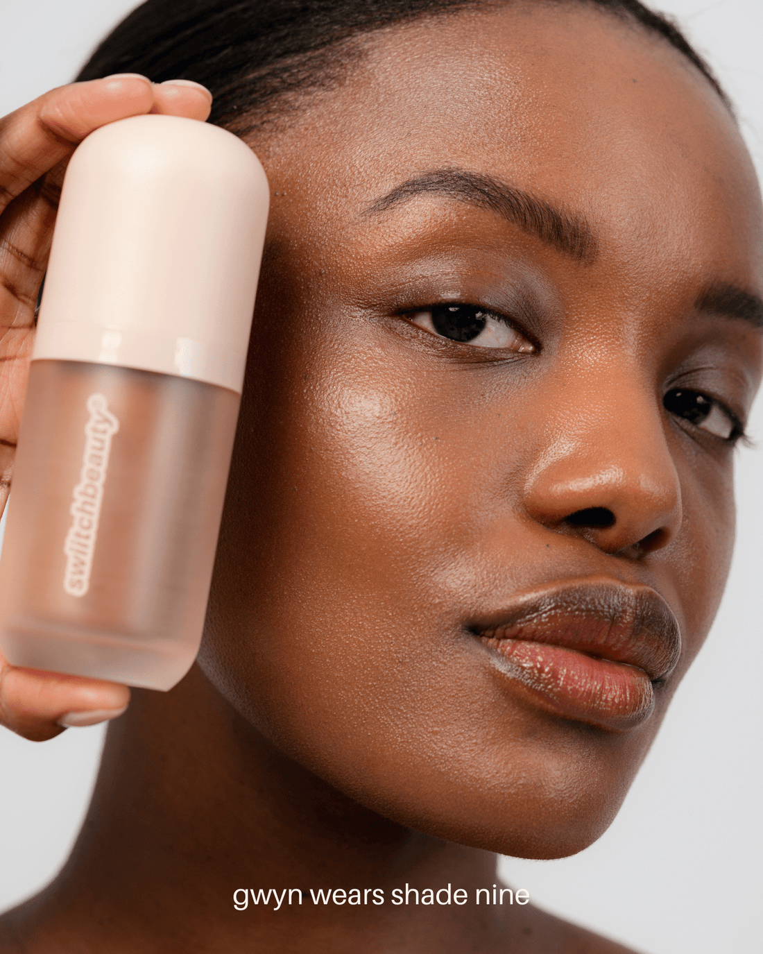 #TheBareMinimim - blurring skin tint